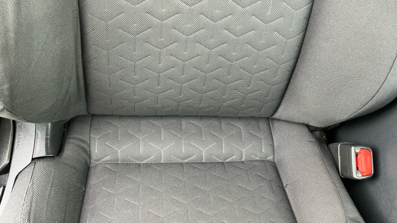 Toyota Corolla 2.0 VVT-i Hybrid Design 5dr CVT Hybrid Estate